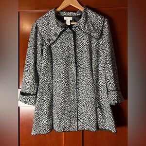 Tweeds Woman Black and White Print Knit Coat Size 1X